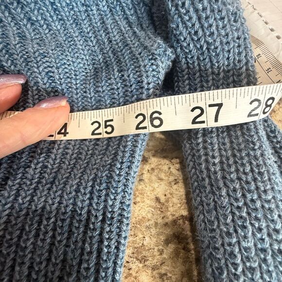 Universal thread size medium blue, long sleeve cardigan - Picture 4 of 9